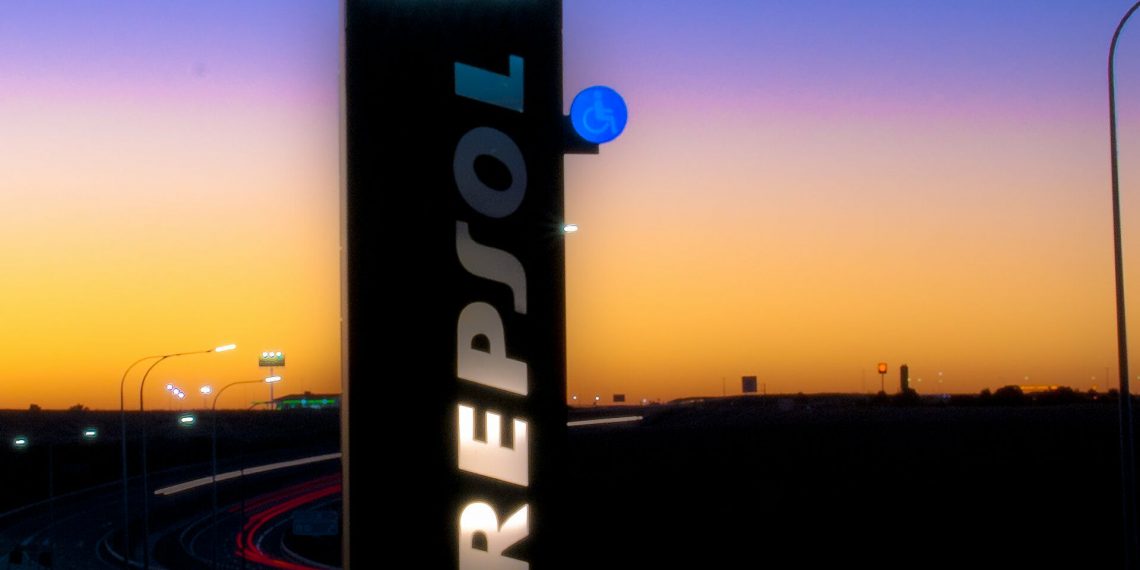 Perú exige a Repsol garantías y paralizar carga y descarga de crudo