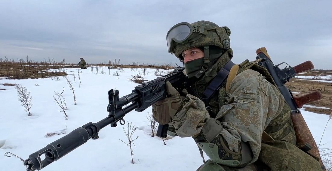 Putin instruye a las Fuerzas Armadas de Rusia garantizar el mantenimiento de la paz en Lugansk y Donetsk