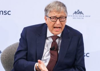 Bill Gates advierte que se avecina otra pandemia; llama a invertir en vacunas