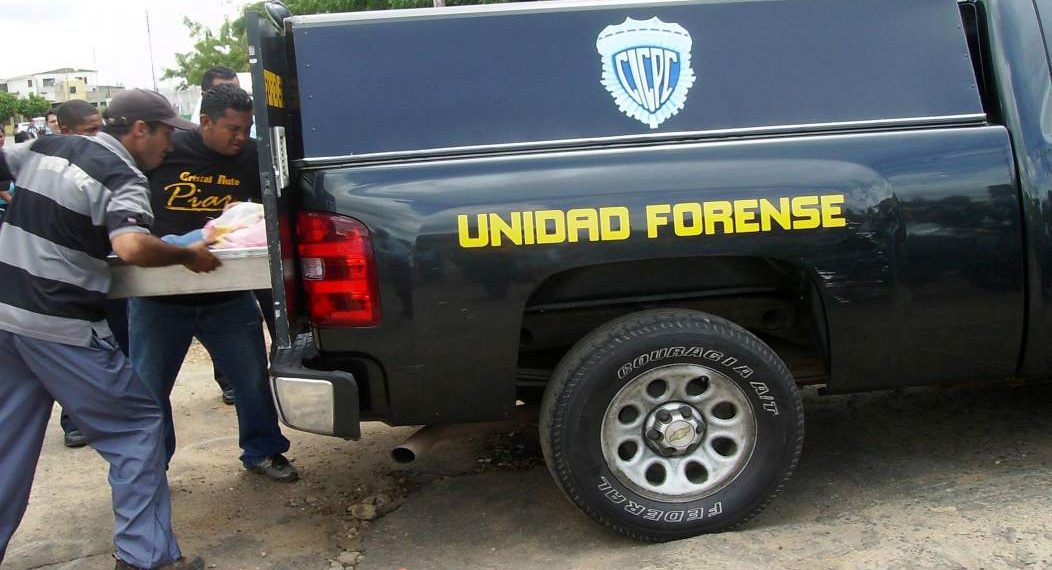 Capitán murió tras caerle encima parte de una torre en un muelle de Puerto la Cruz