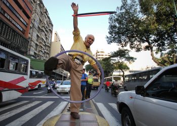 El señor de los hula hula reina en La Candelaria