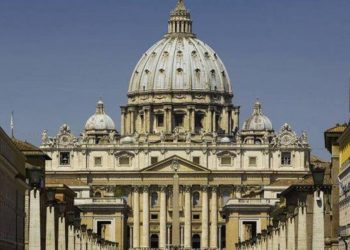 Sacerdote francés condenado por abusos sexuales acudió a simposio en Vaticano