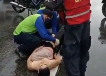 POR CELOS: Apuñala y dispara a otra mujer