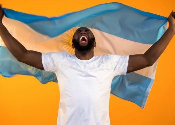 Vea que le sucede al Argentino que se sentó con una chica en el tren