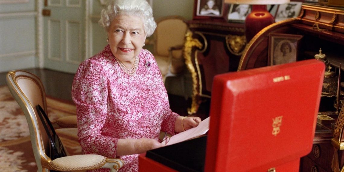 ISABEL II Y EL MISTERIO SOBRE SU SALUD: Lo que se dice en los medios internacionales sobre su tratamiento médico