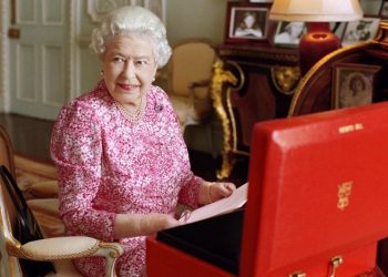 ISABEL II Y EL MISTERIO SOBRE SU SALUD: Lo que se dice en los medios internacionales sobre su tratamiento médico