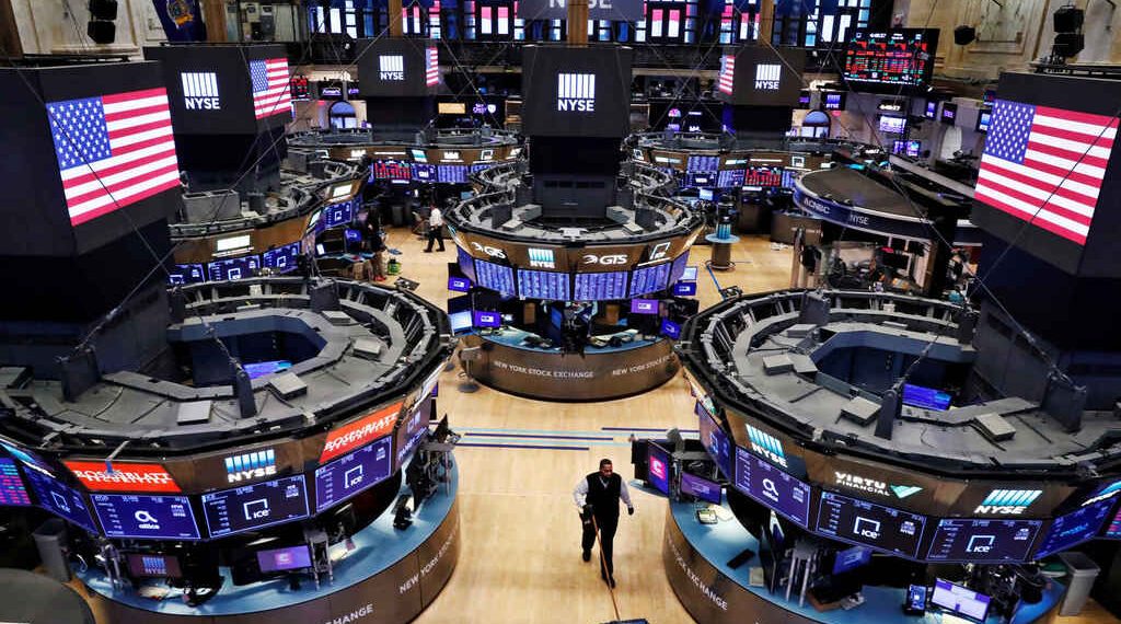 Wall Street inicia la semana en negativo y el Dow Jones baja un 0,22 %