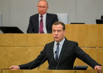 Dmitri Medvédev: «Se avecina un nuevo orden financiero mundial»