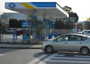 ESTADOS UNIDOS: Llenar hoy el tanque de gasolina cuesta 25$
