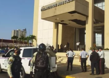 SEGUNDO ATENTADO: Lanzan explosivo a los Tribunales de Maracaibo
