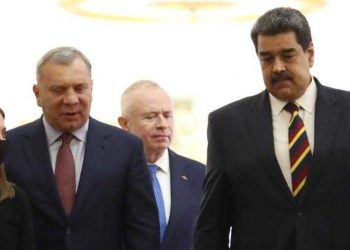 EE.UU. busca a Venezuela como sustituto petrolero: No hay acuerdo durante la primera reunión