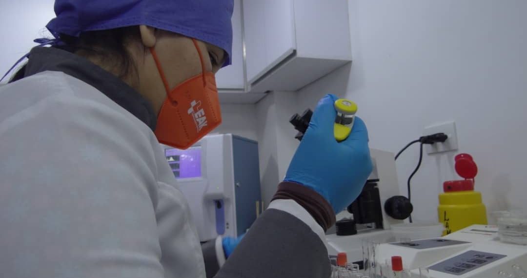 LEAK LABORATORIOS Y SUMINISTROS: Una misión de vida en nombre de Dios