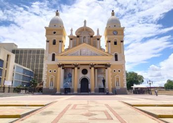 EN LA BASÍLICA HAY UN HERVIDERO: La Feligresía pide a gritos que vuelva Eleuterio Cuevas
