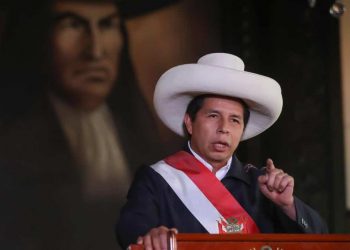Oposición peruana quiere destituir a Pedro Castillo de la Presidencia