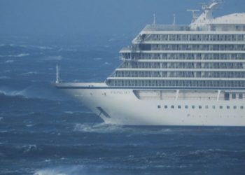 Desaparece en Japón un barco de turismo con cerca de 30 personas a bordo
