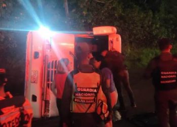 Se volcó autobús en autopista Caracas-La Guaira, segundo aparato accidente en la vía en apenas horas