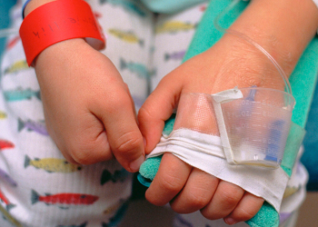 Brasil monitorea 28 casos sospechosos de hepatitis infantil aguda