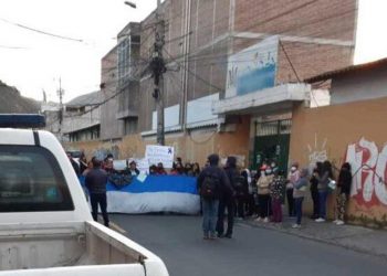Investigan muerte de menor venezolano electrocutado en un colegio de Ecuador
