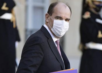 Gobierno francés anuncia por error su dimisión