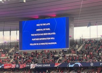 UEFA demora inicio de la final de la Champions League