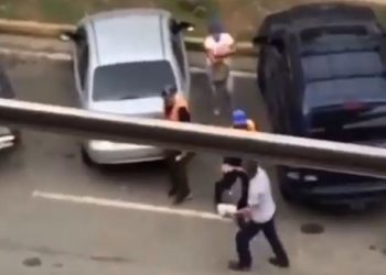 Hombre lesiona a usuario del Centro Comercial La Viña en Valencia (+VIDEO)