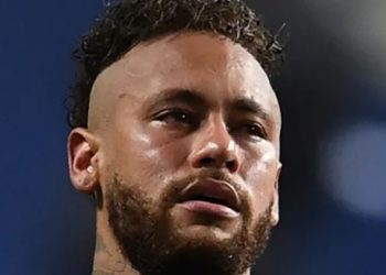 TREMENDO SUSTO: El avión que transportaba a Neymar sufrió un incidente (+VIDEO)