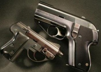 EN DEFENSA PROPIA: Niña mata a mujer que discutía con su mamá