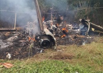 Se cae avión de la FANB en San Francisco