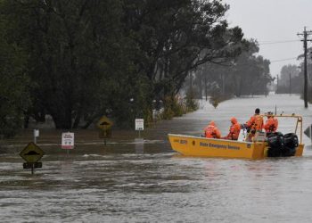 Miles de personas en alerta por aguaceros en Australia