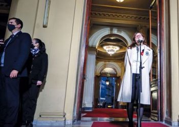 Argentina anuncia medidas económicas ortodoxas para calmar mercados