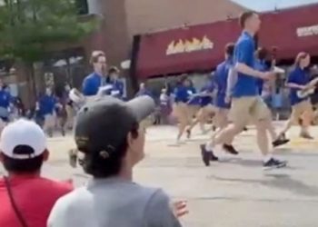 DESFILE DE LA MUERTE EN EE.UU: Van 6 muertos y docenas de heridos