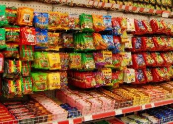 Lanzan granada a la Dulcería Súper Candy Cólones