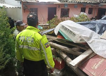 Al menos 2 heridos y 38 viviendas afectadas tras sismos en Ecuador