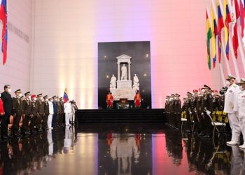 Presidente Nicolás Maduro otorga ascensos a generales y almirantes de la FANB