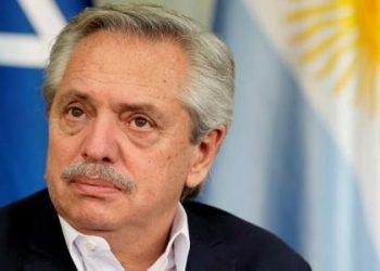 Alberto Fernández llama a reunión de emergencia tras renuncia masiva en el Ministerio de Economía