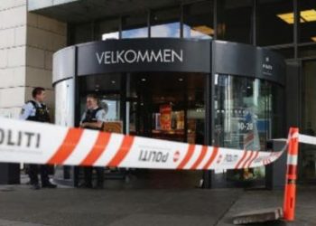 Tres muertos, resultado de tiroteo en centro comercial de Copenhague