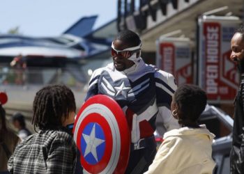 Los Vengadores aterrizan en Disneyland París