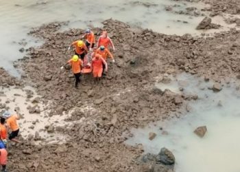 Suman 26 cuerpos encontrados tras deslave en el norte de India