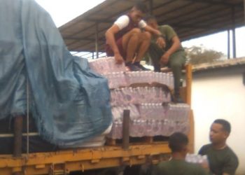 Ejecutivo envía dos toneladas de ayuda humanitaria a Santa Elena tras desbordamiento de río Uairén