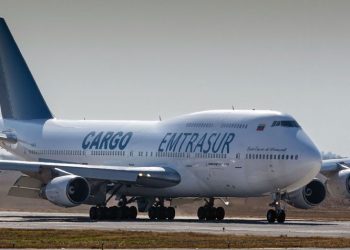Irán exige la liberación de avión venezolano detenido en Argentina