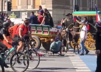 Denuncian agresión contra partidarios del Apruebo en Chile