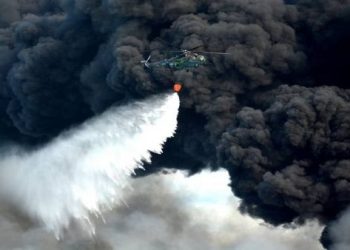Trabajan ininterrumpidamente para sofocar incendio en Matanzas, Cuba