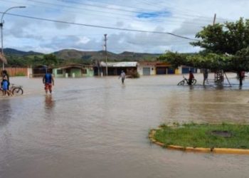 Más de 4 mil familias afectadas por inundaciones en Santa Elena de Uairén