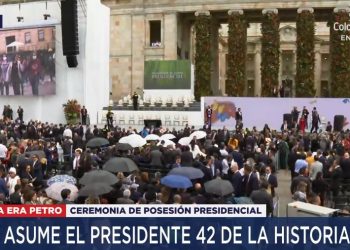 SEÑAL COLOMBIA: Vea la toma presidencial de GUSTAVO PETRO