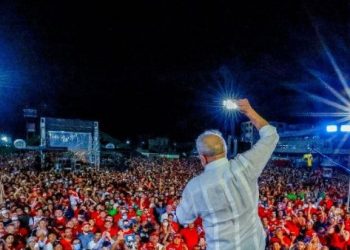Lula mantiene ventaja en sondeo de cara a elecciones en Brasil