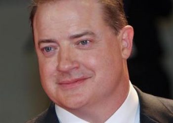 Estruendosa ovación hizo llorar a Brendan Fraser en su regreso al cine