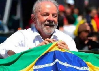 «Intentaron enterrarme vivo y ahora estoy aquí para gobernar el país»: Lula celebra su triunfo electoral en Brasil