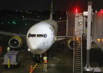 Aterriza en Bogotá el primer vuelo de Venezuela después de casi tres años