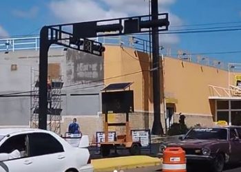 EN VIDEO: Manuel Rosales cierra Avenida la Limpia por reparaciones en la vía