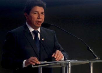 Congreso peruano da primer paso para denuncia constitucional contra presidente Castillo